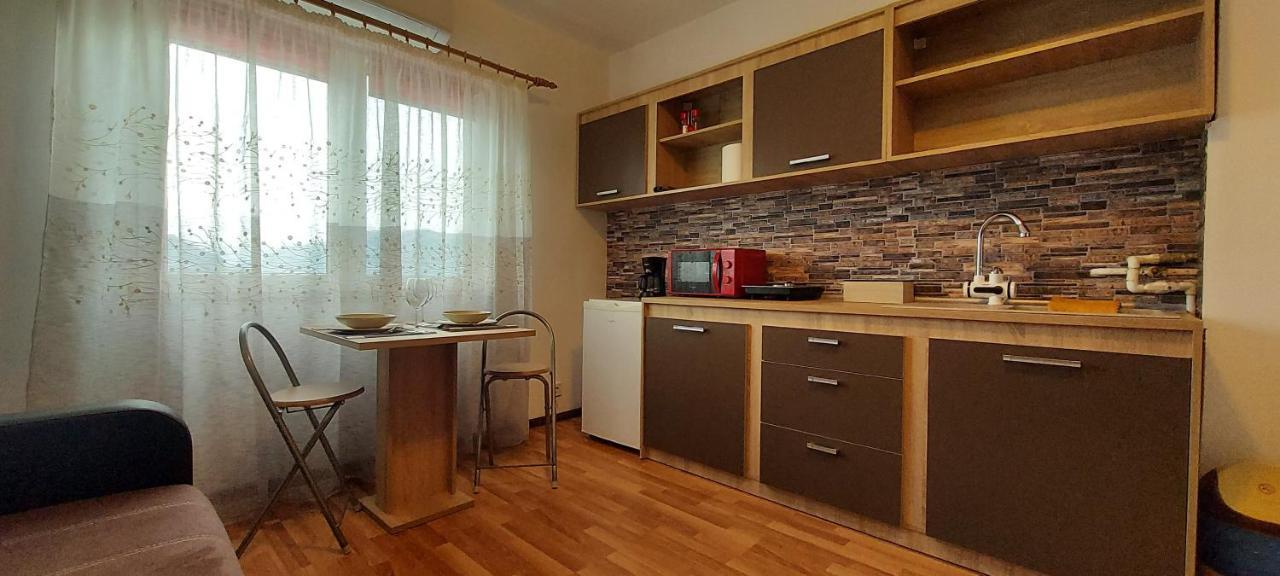 The View Apartment Orşova Exterior foto